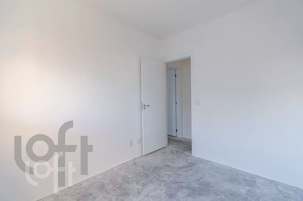 Apartamento à venda com 2 quartos, 81m² - Foto 2