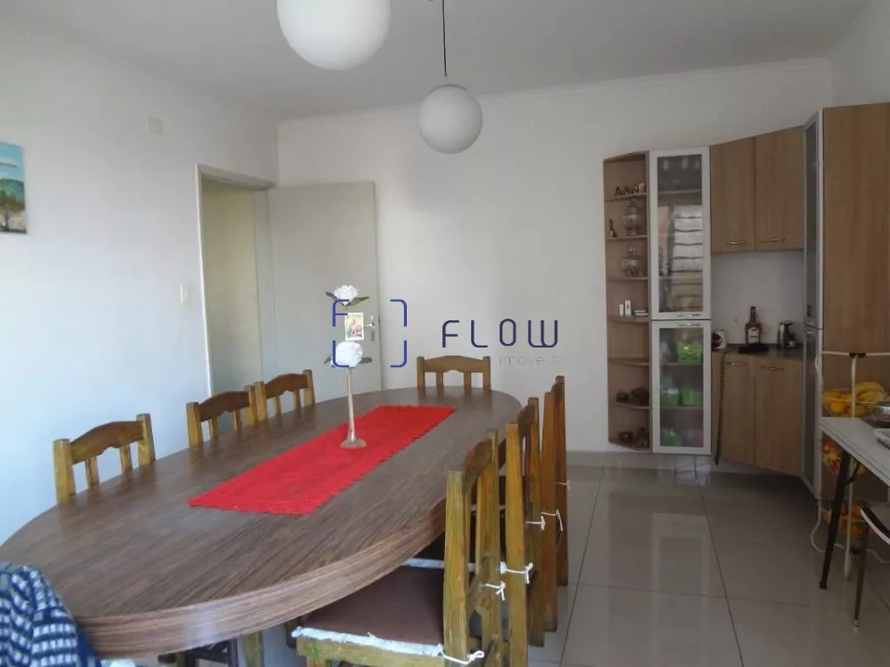 Casa à venda com 3 quartos, 300m² - Foto 5