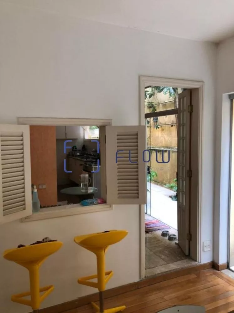 Casa à venda com 3 quartos, 218m² - Foto 3