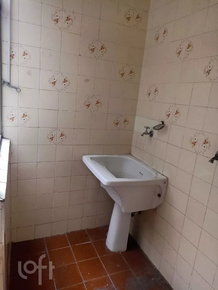 Apartamento à venda com 2 quartos, 64m² - Foto 2