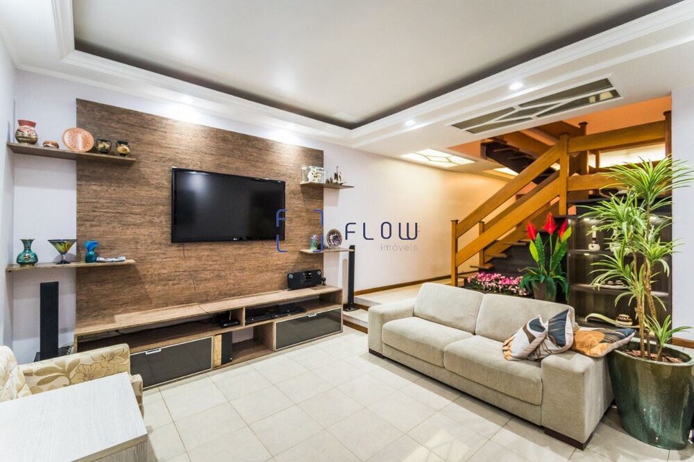 Casa à venda e aluguel com 4 quartos, 280m² - Foto 2