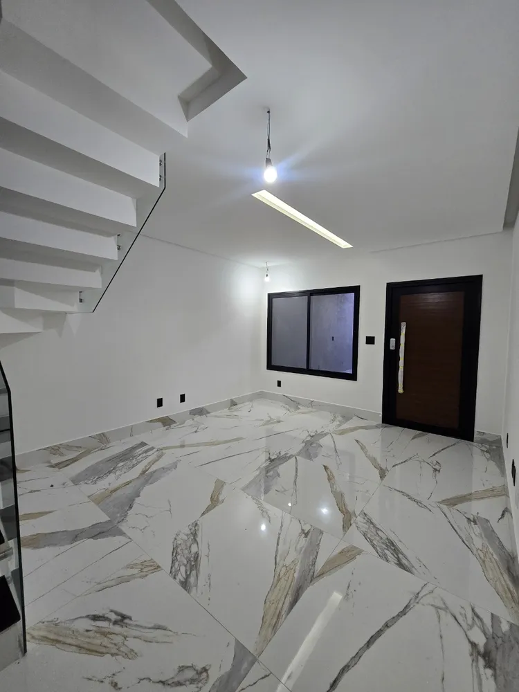 Casa, 4 quartos, 192 m² - Foto 2
