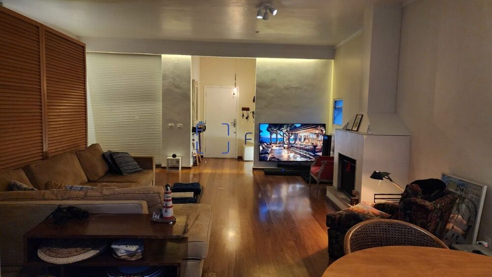 Apartamento para alugar com 3 quartos, 158m² - Foto 1
