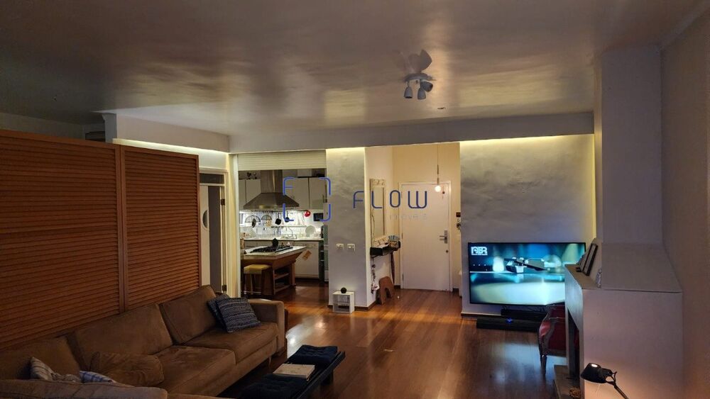 Apartamento para alugar com 3 quartos, 158m² - Foto 2