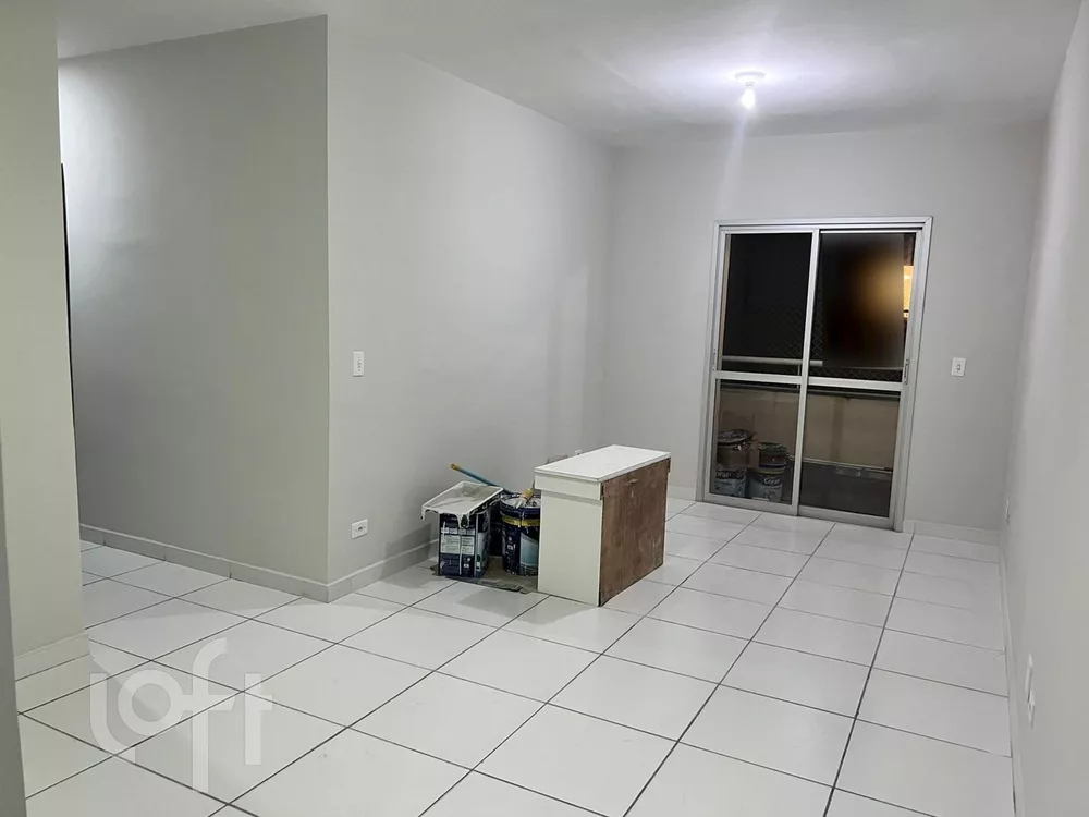 Apartamento à venda com 3 quartos, 80m² - Foto 1