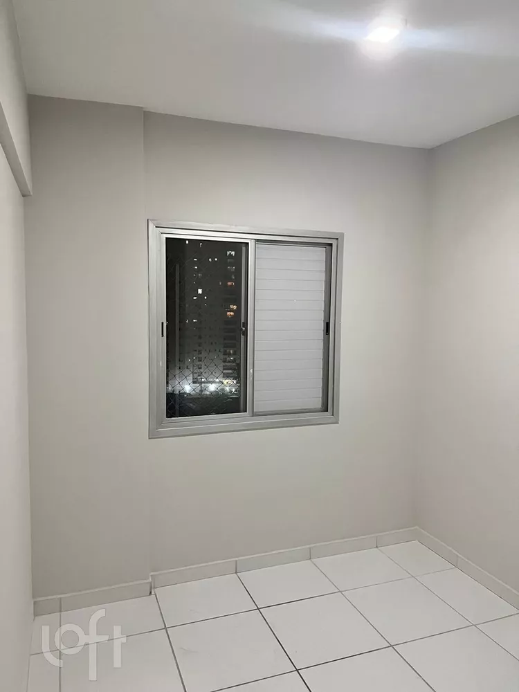 Apartamento à venda com 3 quartos, 80m² - Foto 2