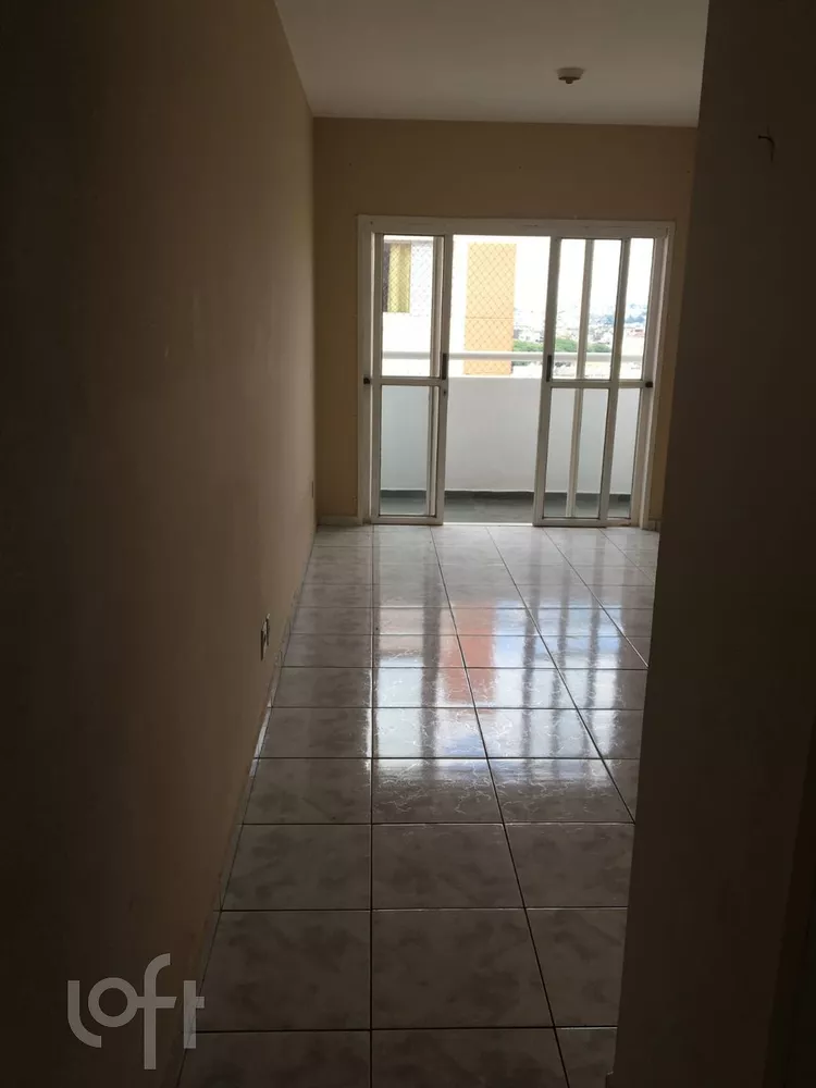 Apartamento à venda com 3 quartos, 67m² - Foto 2