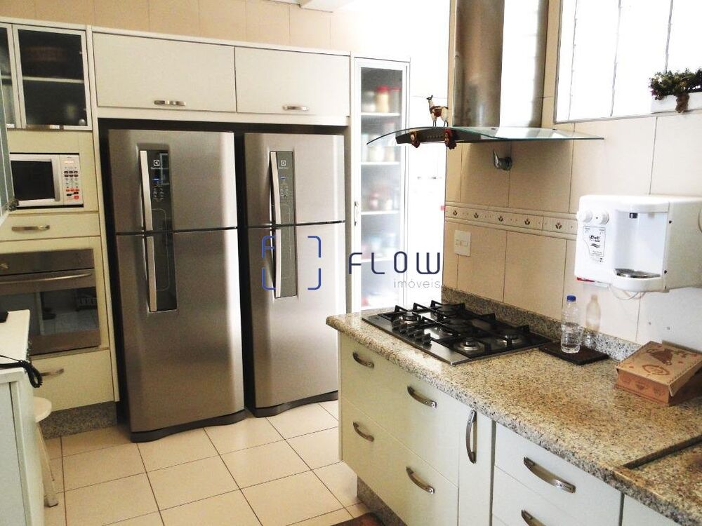 Casa à venda com 3 quartos, 381m² - Foto 22