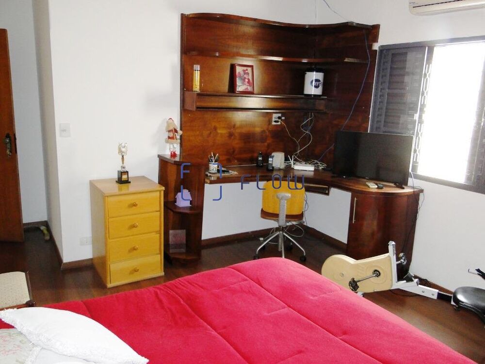 Casa à venda com 3 quartos, 381m² - Foto 11