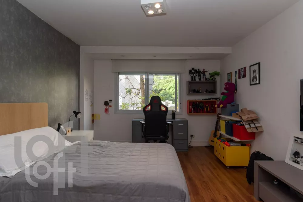 Apartamento à venda com 3 quartos, 260m² - Foto 4