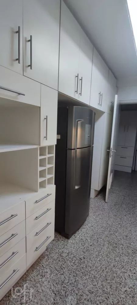 Apartamento à venda com 3 quartos, 138m² - Foto 1