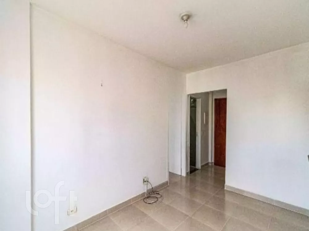 Apartamento à venda com 1 quarto, 41m² - Foto 3