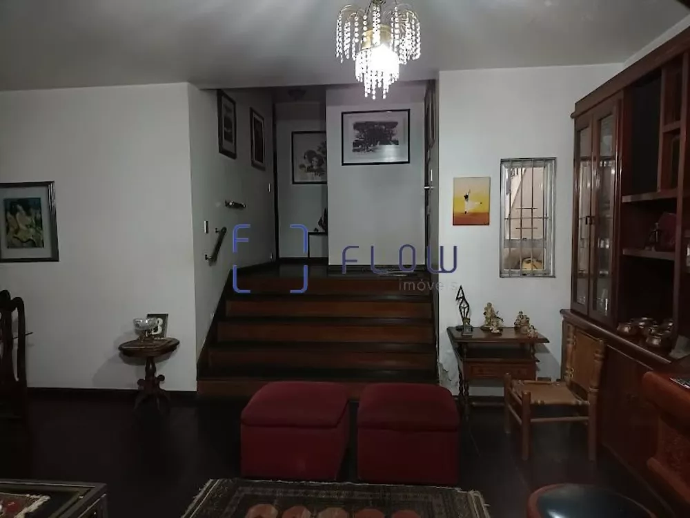 Casa à venda com 3 quartos, 250m² - Foto 4