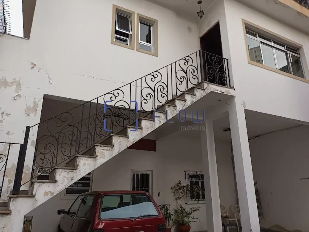 Casa à venda com 3 quartos, 250m² - Foto 1