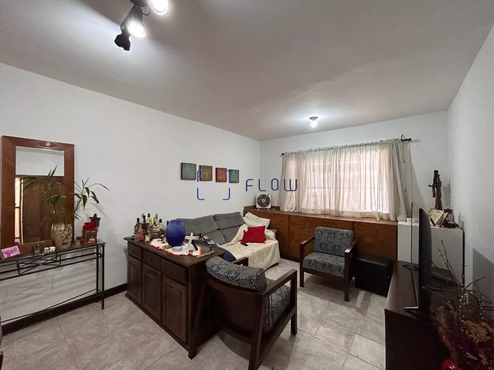 Casa à venda com 2 quartos, 150m² - Foto 2