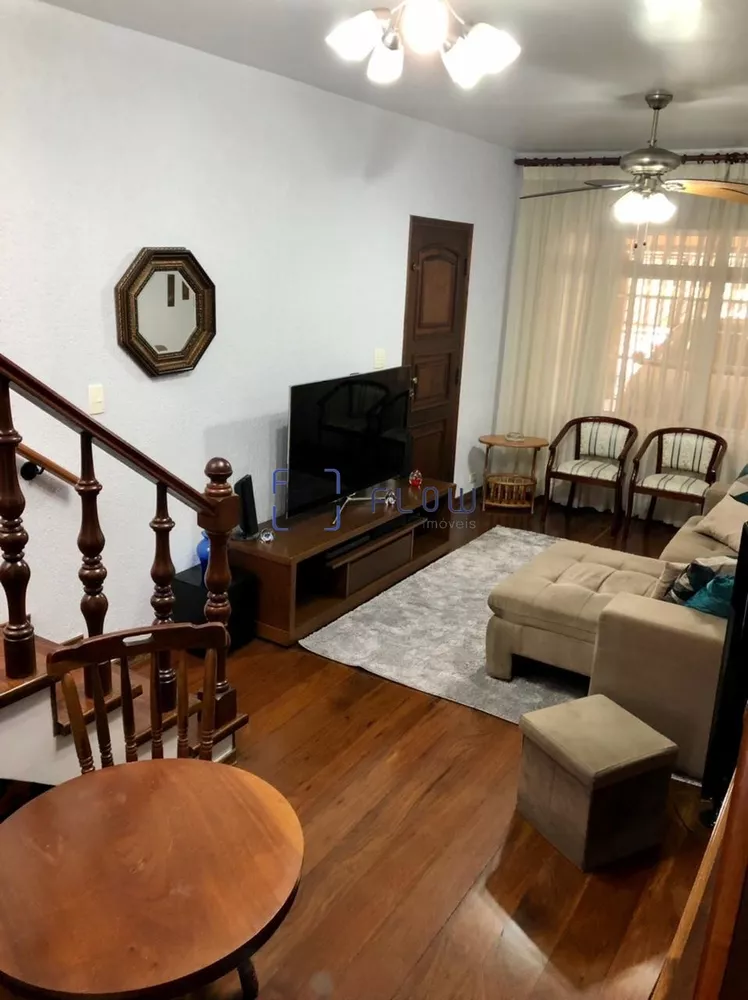 Casa à venda com 2 quartos, 118m² - Foto 1