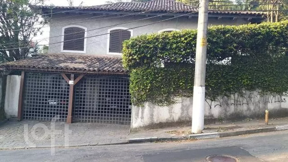 Casa à venda com 4 quartos, 309m² - Foto 1