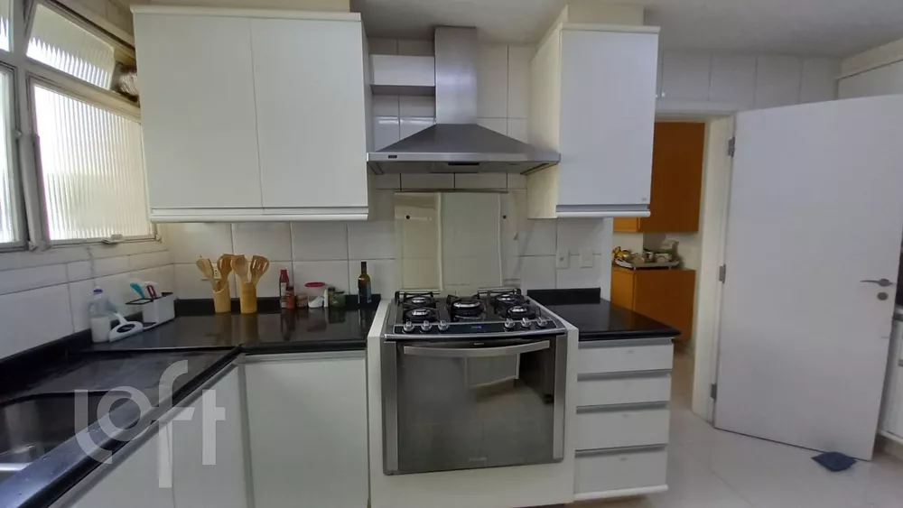 Apartamento à venda com 4 quartos, 234m² - Foto 4