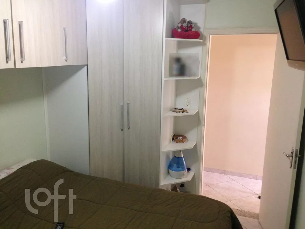 Apartamento à venda com 2 quartos, 70m² - Foto 3