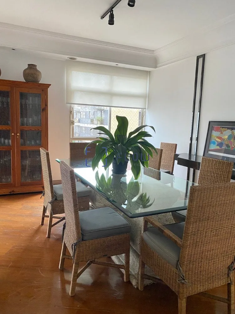 Apartamento, 3 quartos, 230 m² - Foto 2