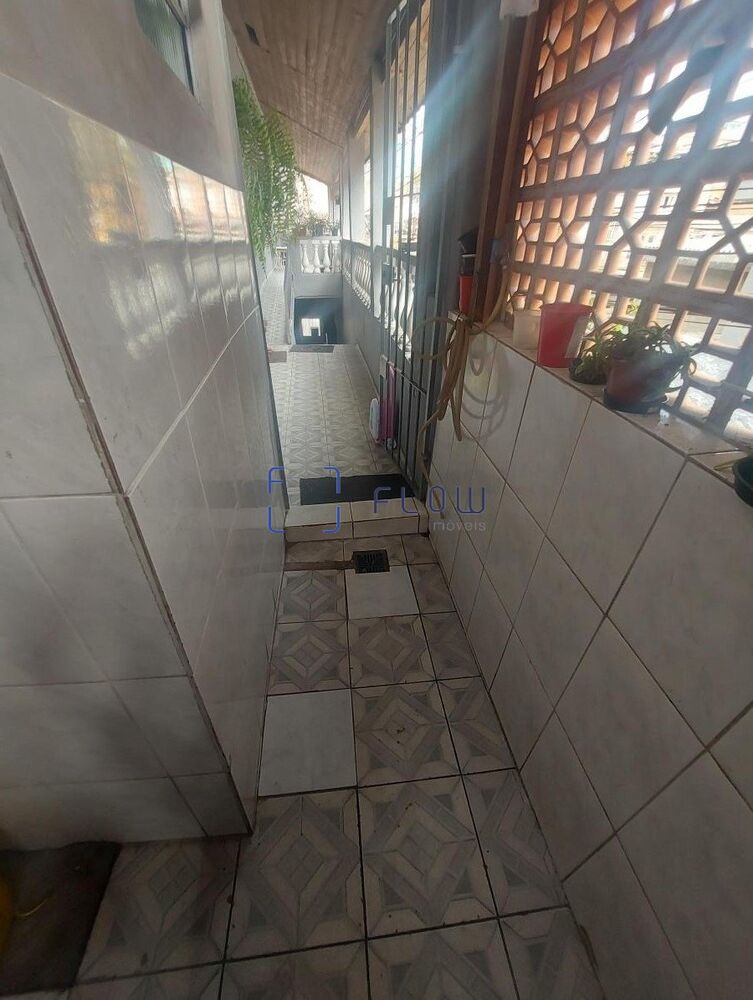 Casa, 4 quartos, 309 m² - Foto 2