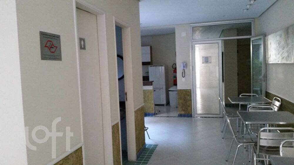 Apartamento à venda com 1 quarto, 42m² - Foto 13