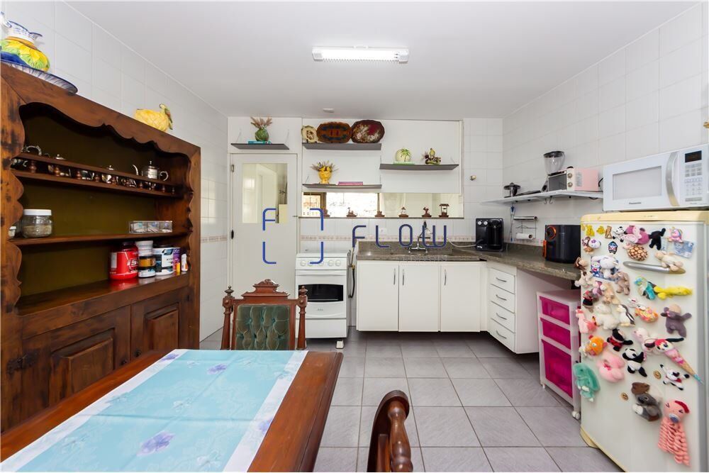 Apartamento à venda com 3 quartos, 138m² - Foto 10