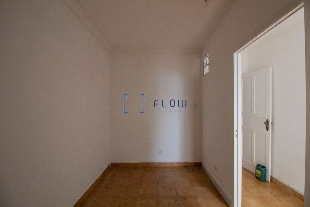 Casa para alugar com 6 quartos, 140m² - Foto 10