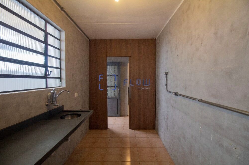 Casa para alugar com 6 quartos, 140m² - Foto 26