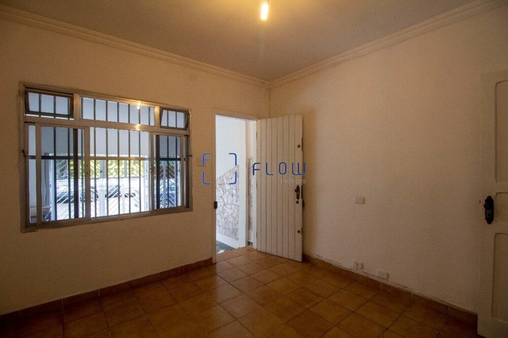 Casa para alugar com 6 quartos, 140m² - Foto 3