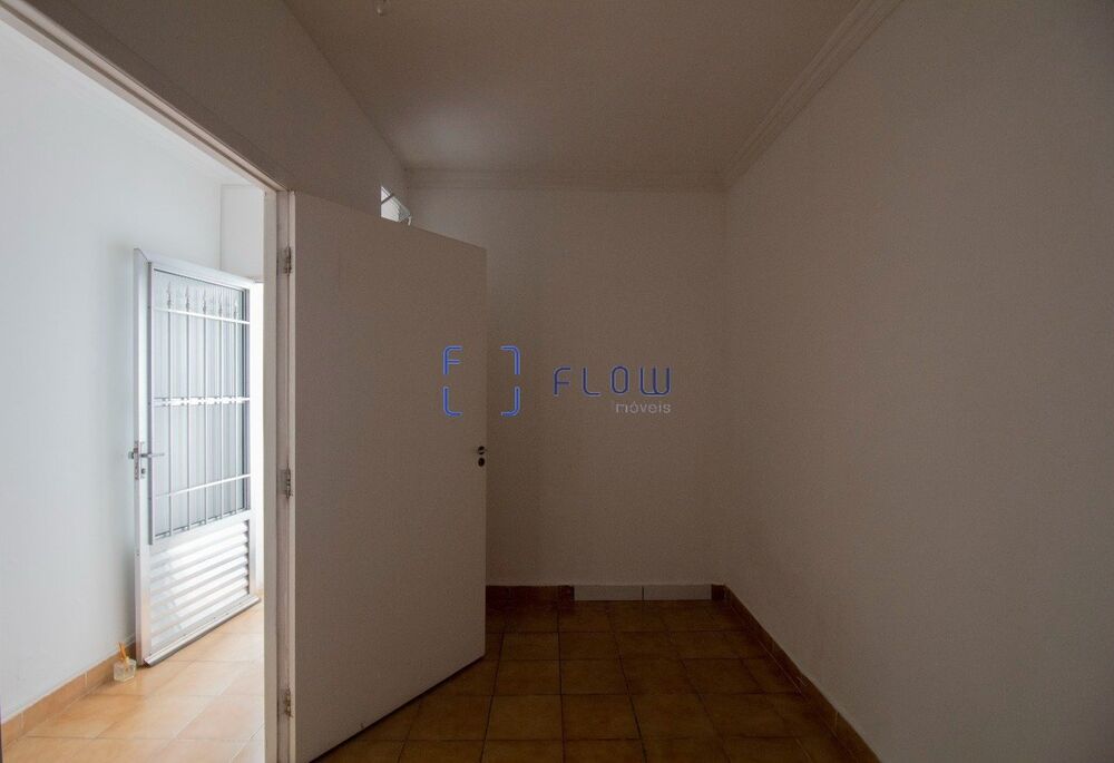 Casa para alugar com 6 quartos, 140m² - Foto 9