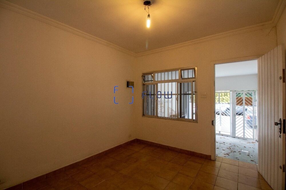 Casa para alugar com 6 quartos, 140m² - Foto 4