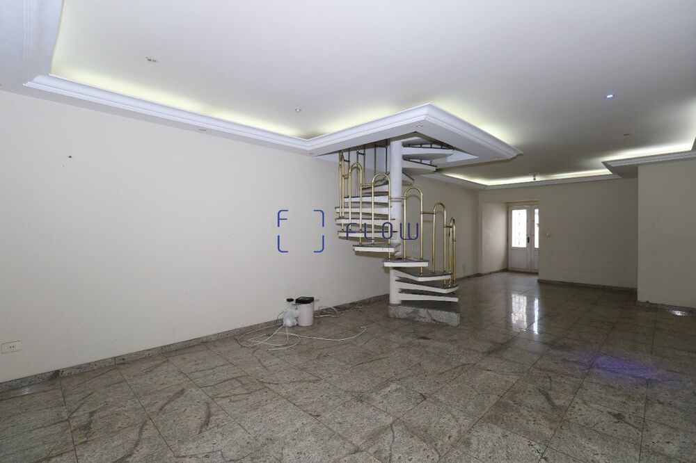 Casa à venda e aluguel com 5 quartos, 211m² - Foto 2