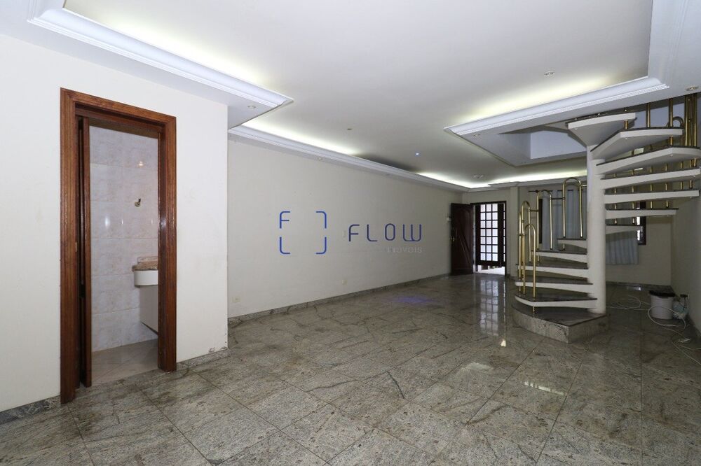 Casa à venda e aluguel com 5 quartos, 211m² - Foto 3