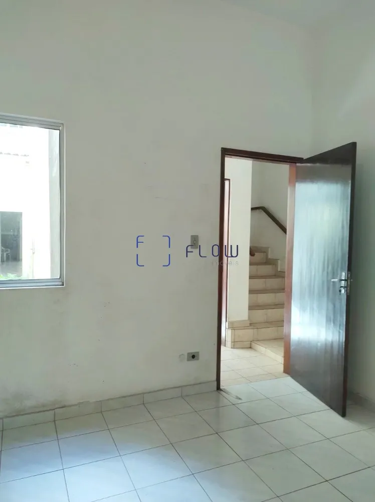 Casa, 4 quartos, 240 m² - Foto 9