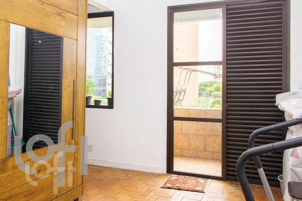 Apartamento à venda com 3 quartos, 135m² - Foto 3