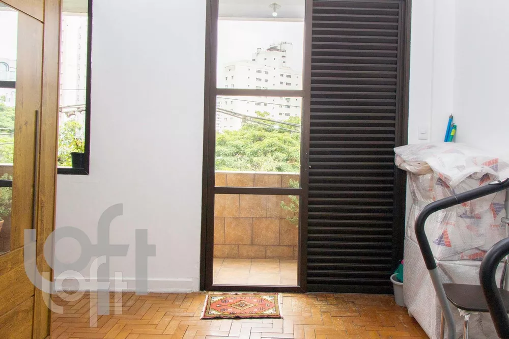 Apartamento à venda com 3 quartos, 135m² - Foto 4