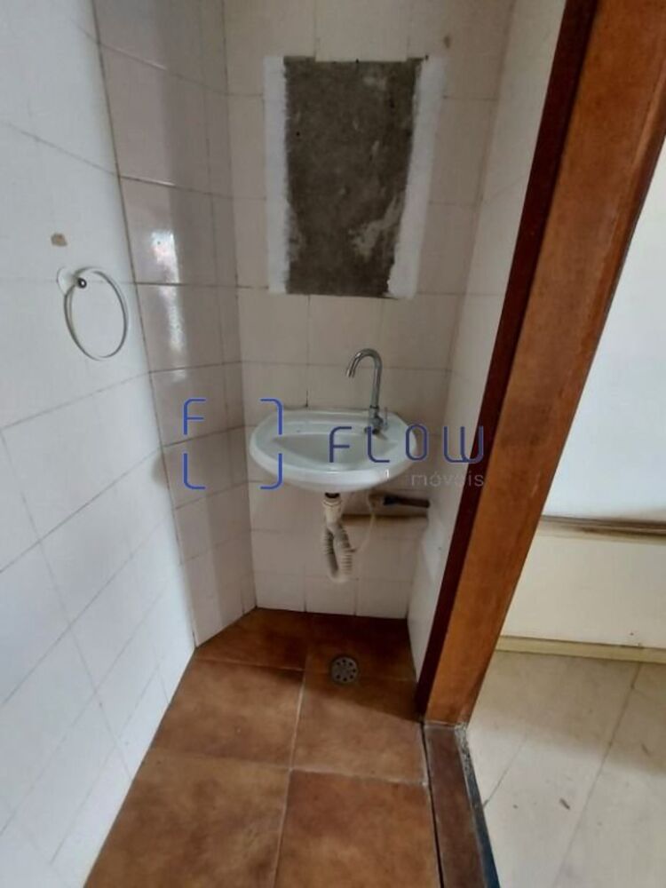 Casa à venda com 4 quartos, 220m² - Foto 13