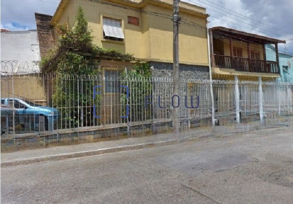Casa à venda com 4 quartos, 220m² - Foto 31
