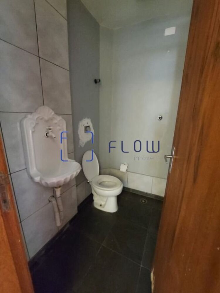 Casa à venda com 4 quartos, 220m² - Foto 7