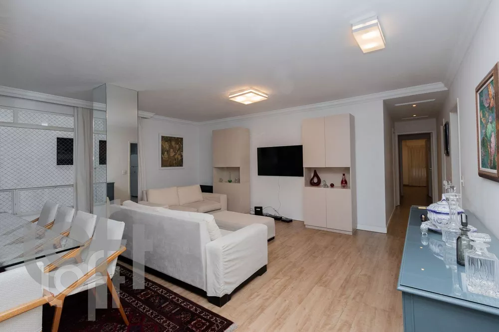 Apartamento à venda com 3 quartos, 145m² - Foto 1