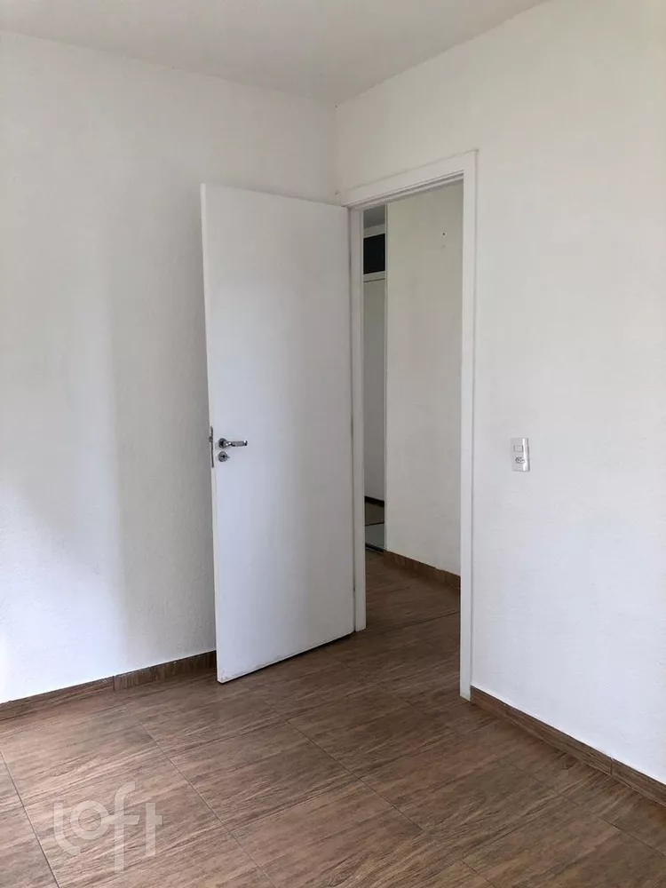 Apartamento à venda com 2 quartos, 39m² - Foto 2