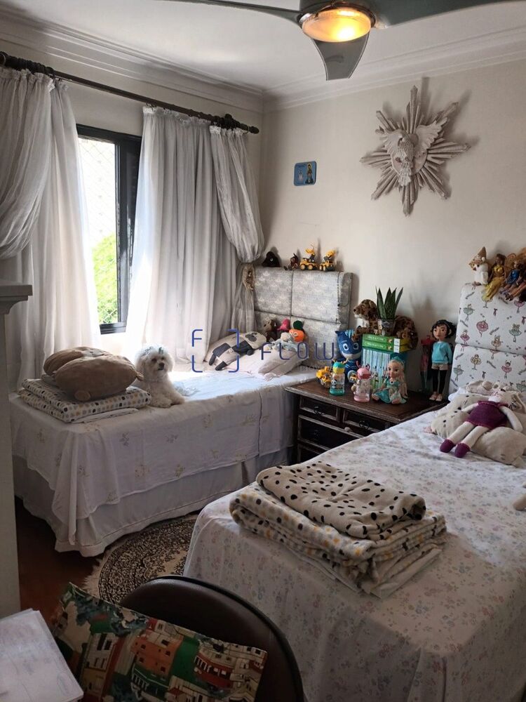 Apartamento à venda com 2 quartos, 75m² - Foto 4