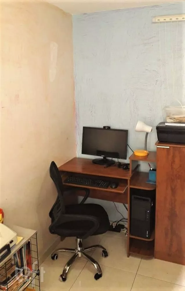 Apartamento à venda com 3 quartos, 50m² - Foto 3