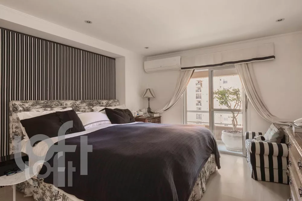 Apartamento à venda com 4 quartos, 335m² - Foto 3