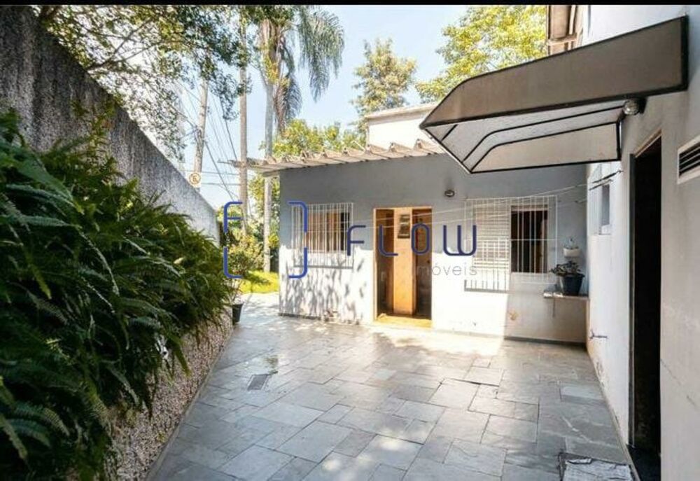 Casa à venda com 3 quartos, 219m² - Foto 14