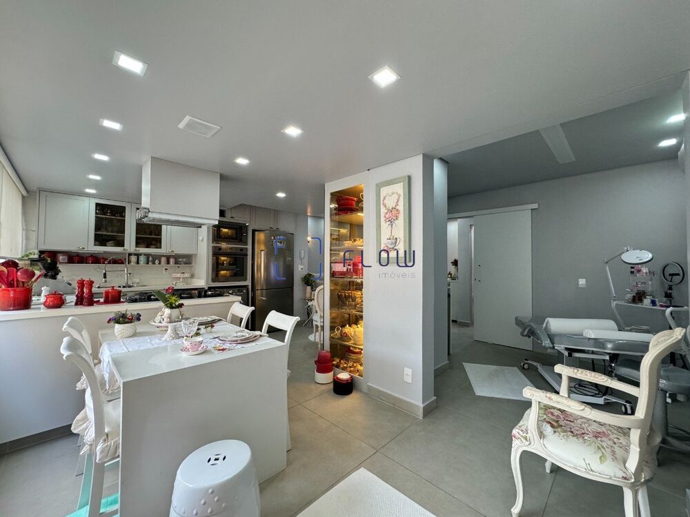 Apartamento à venda com 2 quartos, 70m² - Foto 5