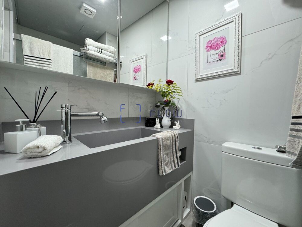 Apartamento à venda com 2 quartos, 70m² - Foto 17