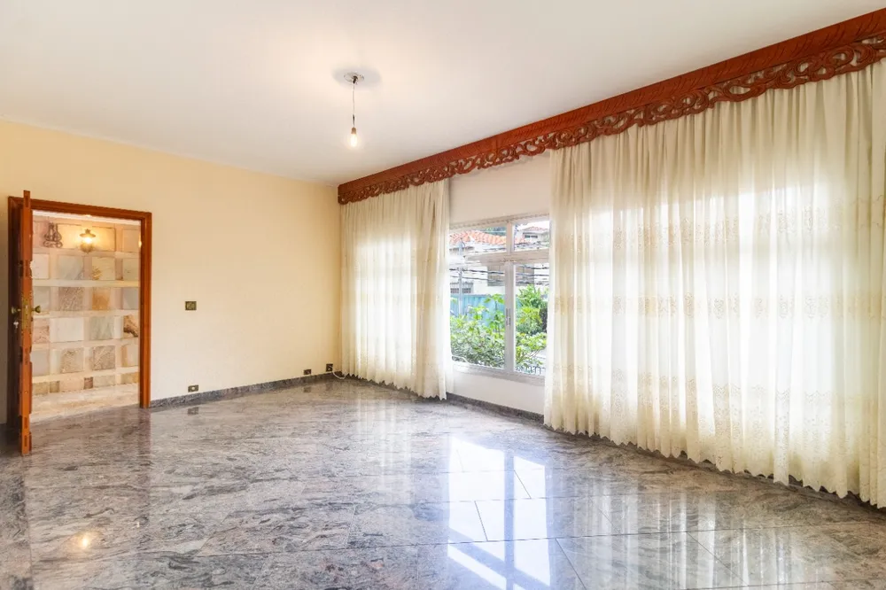 Casa, 3 quartos, 232 m² - Foto 1