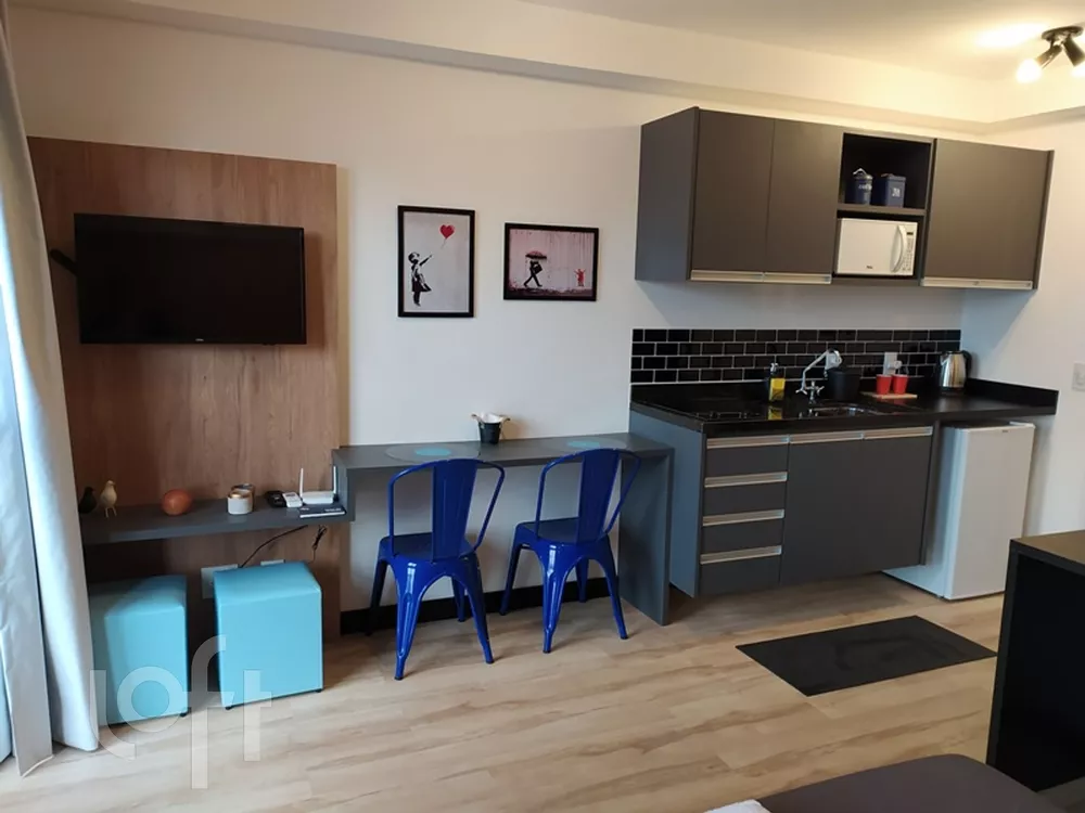 Apartamento à venda com 1 quarto, 27m² - Foto 2